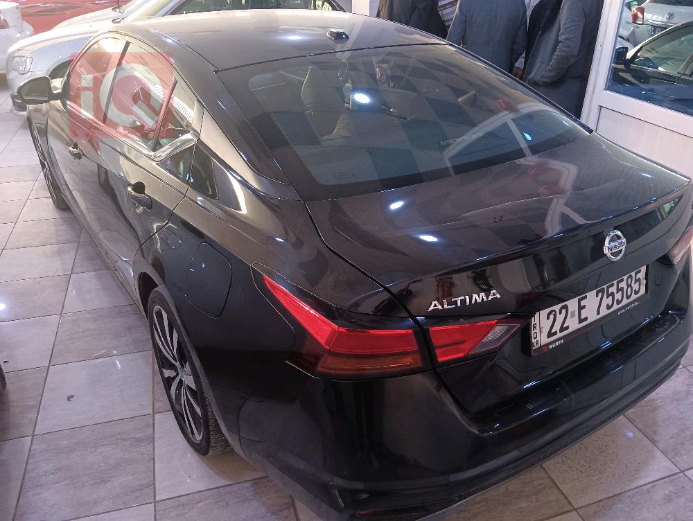 Nissan Altima